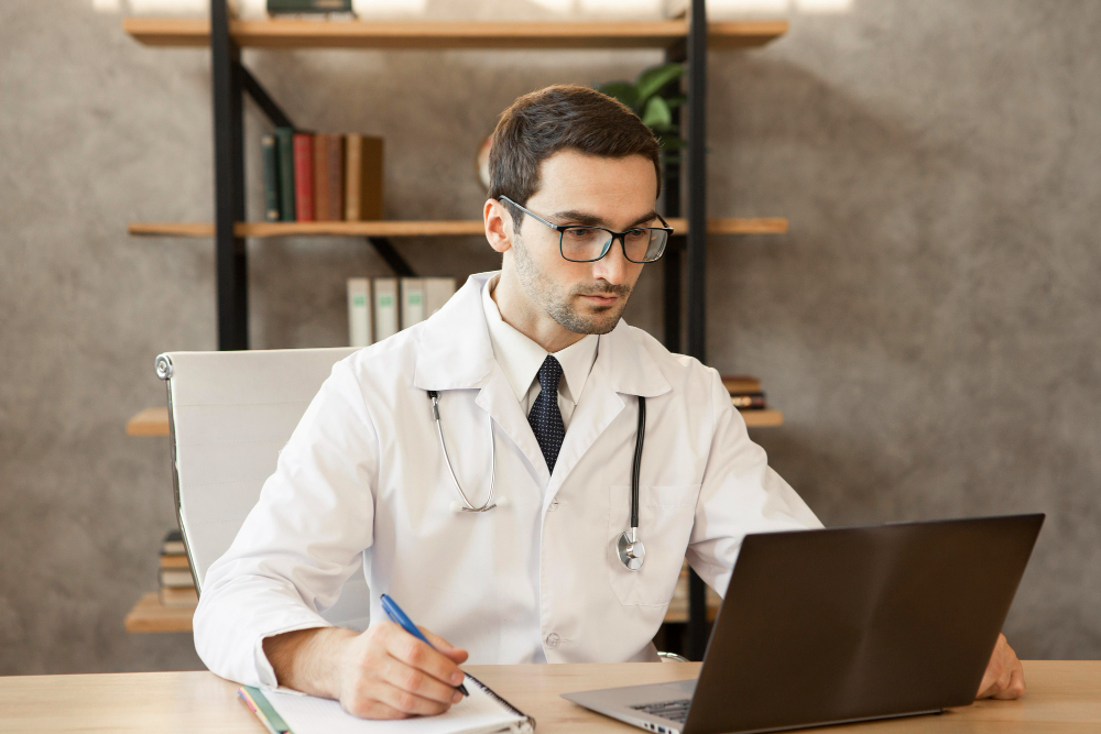 Neuroradiology expert witness examines medical scans